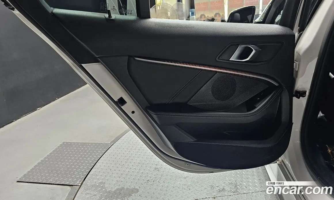 BMW 1 серия 2021 2.0 автомат (гидро), фото 15 BMW 1 серия 2021 2.0 автомат (гидро), фото 15