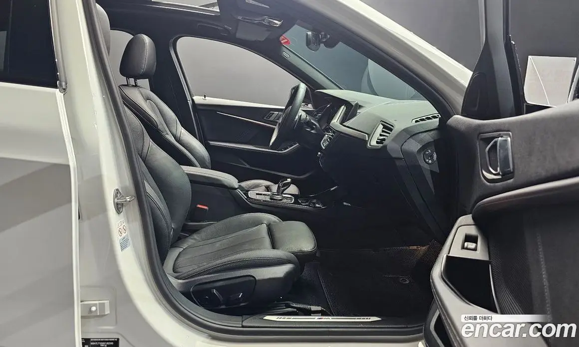 BMW 1 серия 2021 2.0 автомат (гидро), фото 16 BMW 1 серия 2021 2.0 автомат (гидро), фото 16