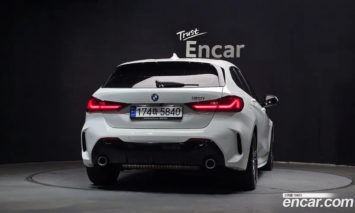 BMW 1 серия 2021 2.0 автомат (гидро), фото 4 BMW 1 серия 2021 2.0 автомат (гидро), фото 4