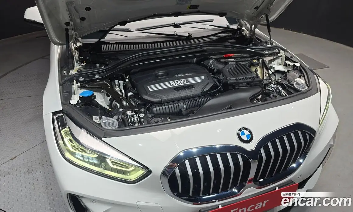 BMW 1 серия 2021 2.0 автомат (гидро), фото 6 BMW 1 серия 2021 2.0 автомат (гидро), фото 6