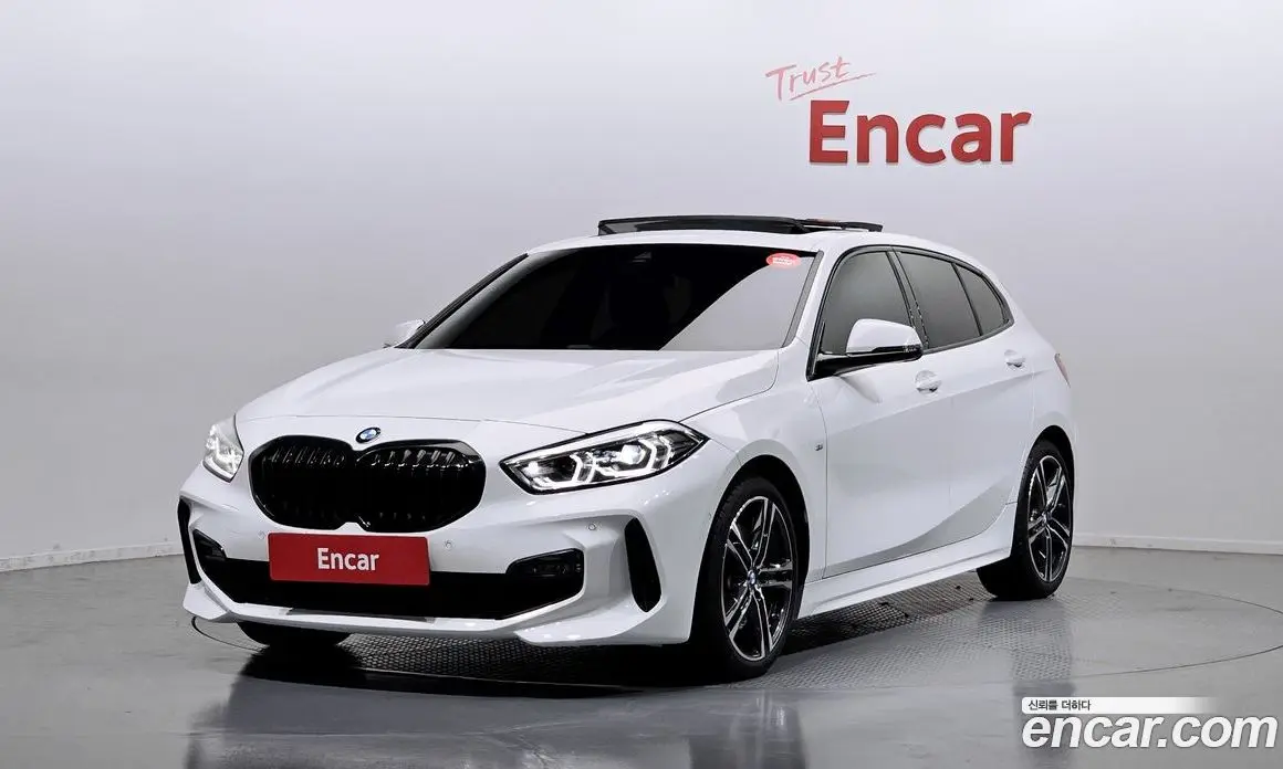 BMW 1 серия 2024 2.0 автомат (гидро), фото 1 BMW 1 серия 2024 2.0 автомат (гидро), фото 1