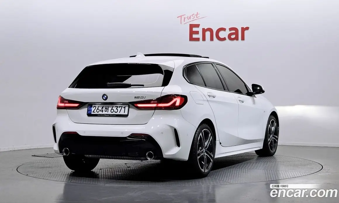 BMW 1 серия 2024 2.0 автомат (гидро), фото 2 BMW 1 серия 2024 2.0 автомат (гидро), фото 2