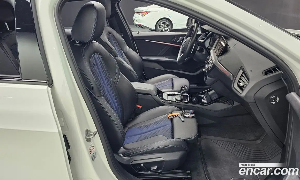 BMW 1 серия 2024 2.0 автомат (гидро), фото 16 BMW 1 серия 2024 2.0 автомат (гидро), фото 16