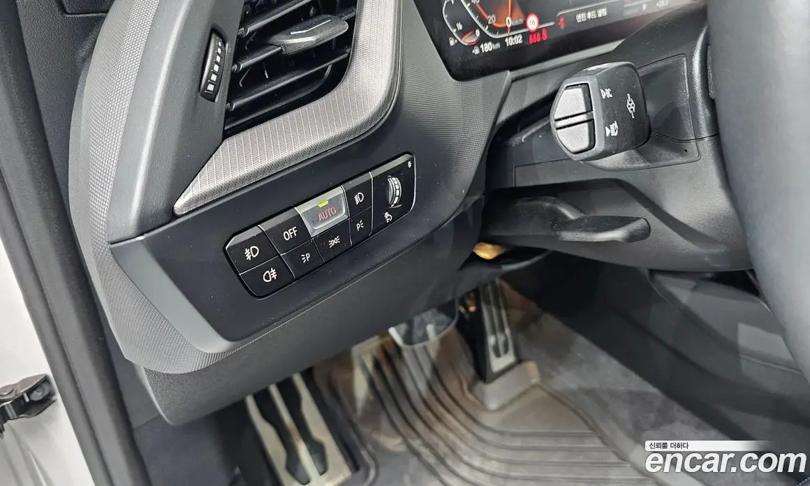 BMW 1 серия 2024 2.0 автомат (гидро), фото 25 BMW 1 серия 2024 2.0 автомат (гидро), фото 25