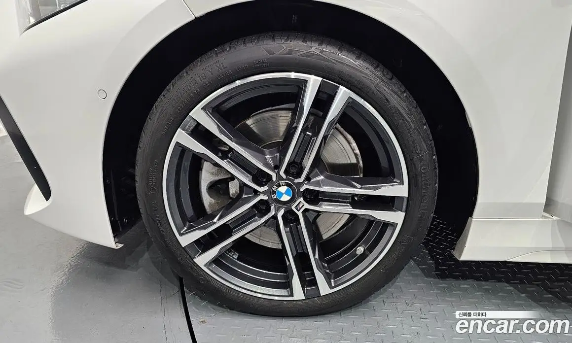 BMW 1 серия 2024 2.0 автомат (гидро), фото 5 BMW 1 серия 2024 2.0 автомат (гидро), фото 5