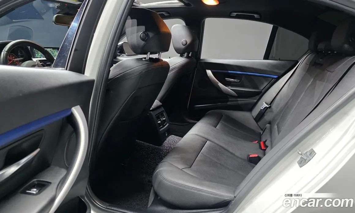 BMW 3 серия 2017 2.0 автомат (гидро), фото 12 BMW 3 серия 2017 2.0 автомат (гидро), фото 12