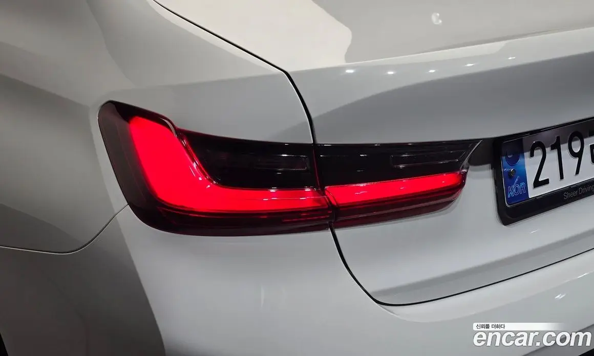 BMW 3 серия 2023 2.0 автомат (гидро), фото 9 BMW 3 серия 2023 2.0 автомат (гидро), фото 9
