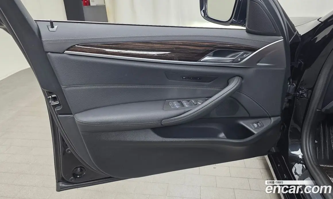 BMW 5 серия 2023 2.0 автомат (гидро), фото 14 BMW 5 серия 2023 2.0 автомат (гидро), фото 14