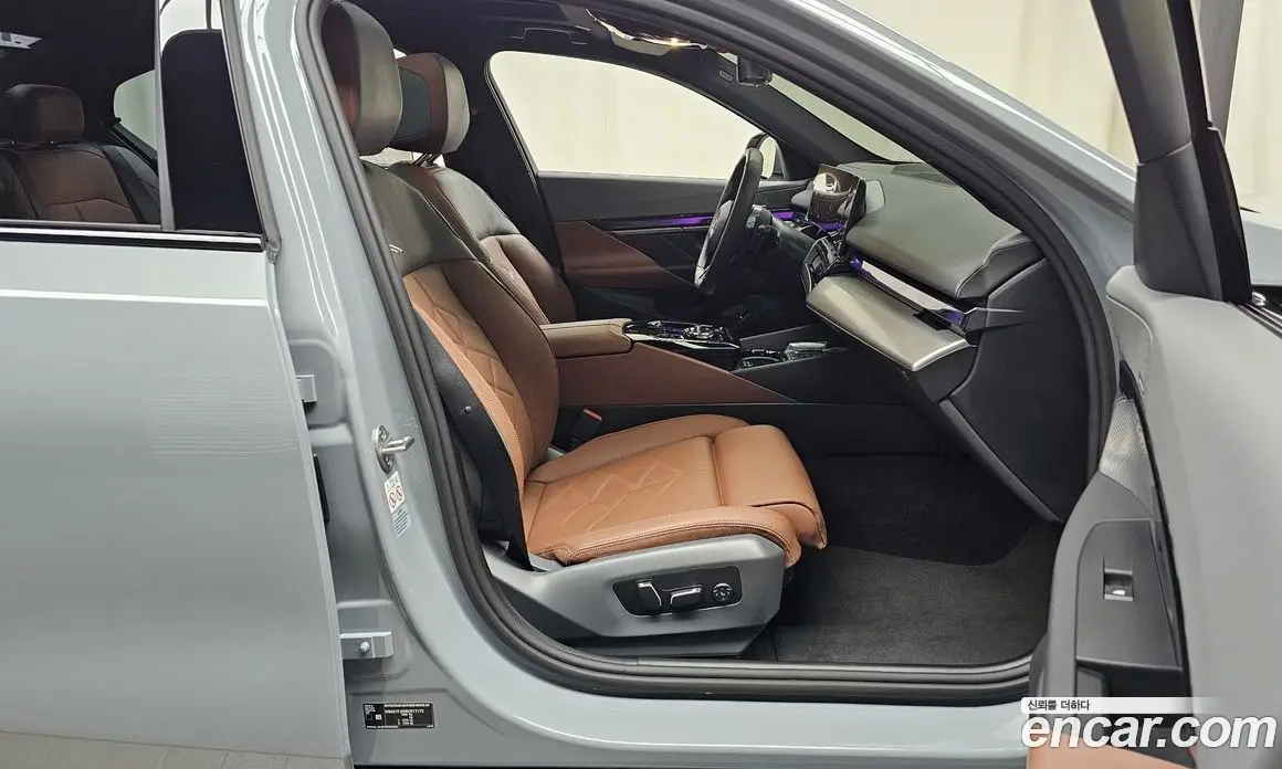 BMW 5 серия 2024 2.0 автомат (гидро), фото 16