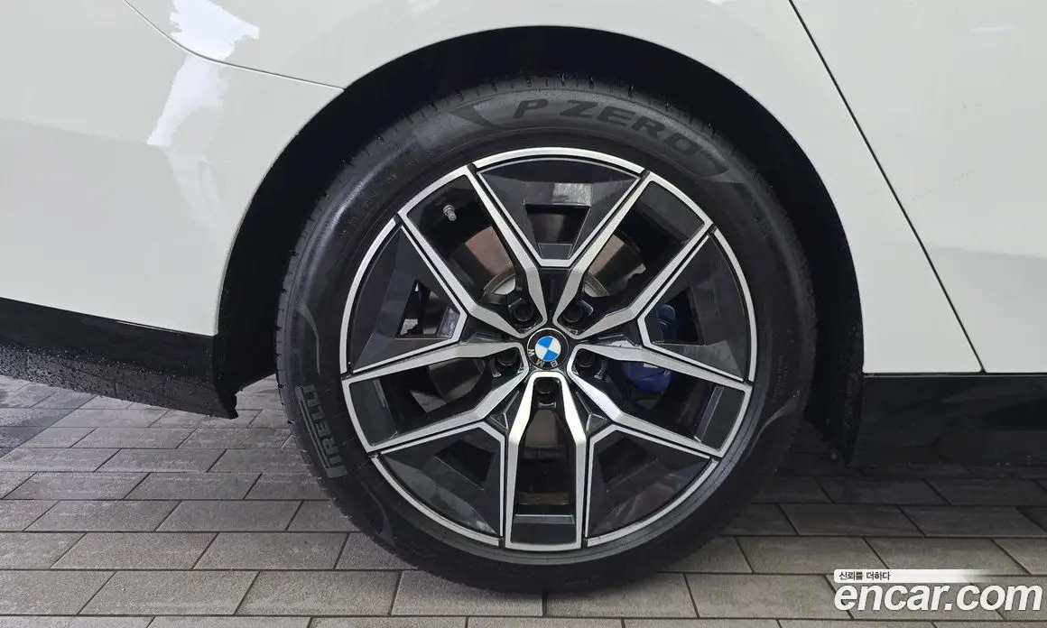 BMW 5 серия 2025 2.0 автомат (гидро), фото 5 BMW 5 серия 2025 2.0 автомат (гидро), фото 5