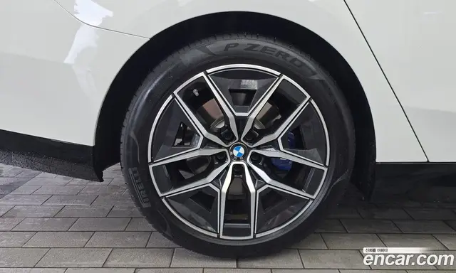 BMW 5 серия 2025 2.0 автомат (гидро), миниатюра 5 BMW 5 серия 2025 2.0 автомат (гидро), миниатюра 5