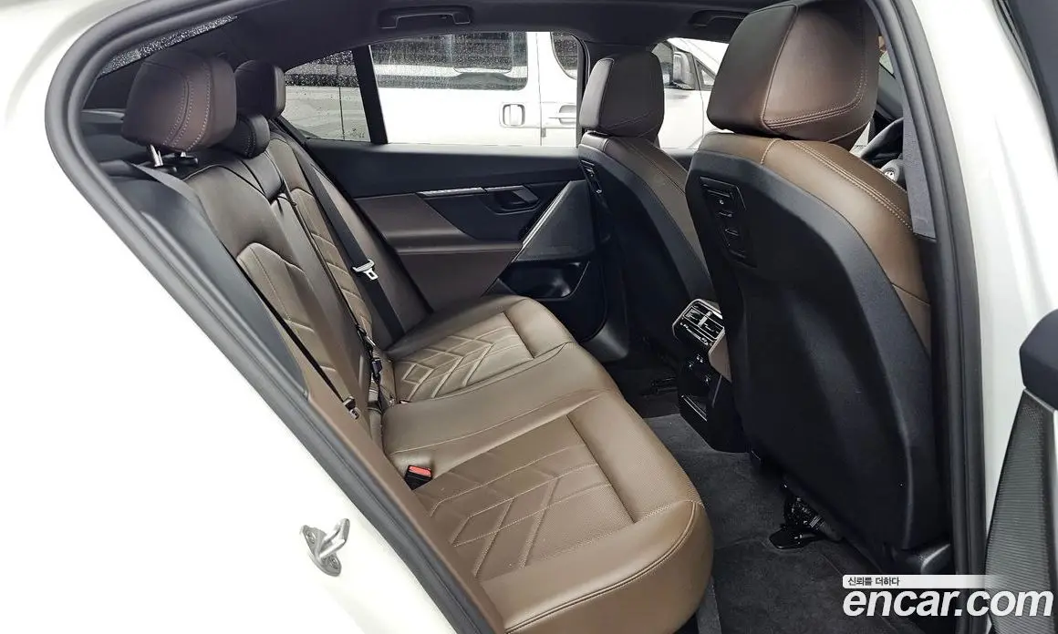 BMW 5 серия 2025 2.0 автомат (гидро), фото 18 BMW 5 серия 2025 2.0 автомат (гидро), фото 18