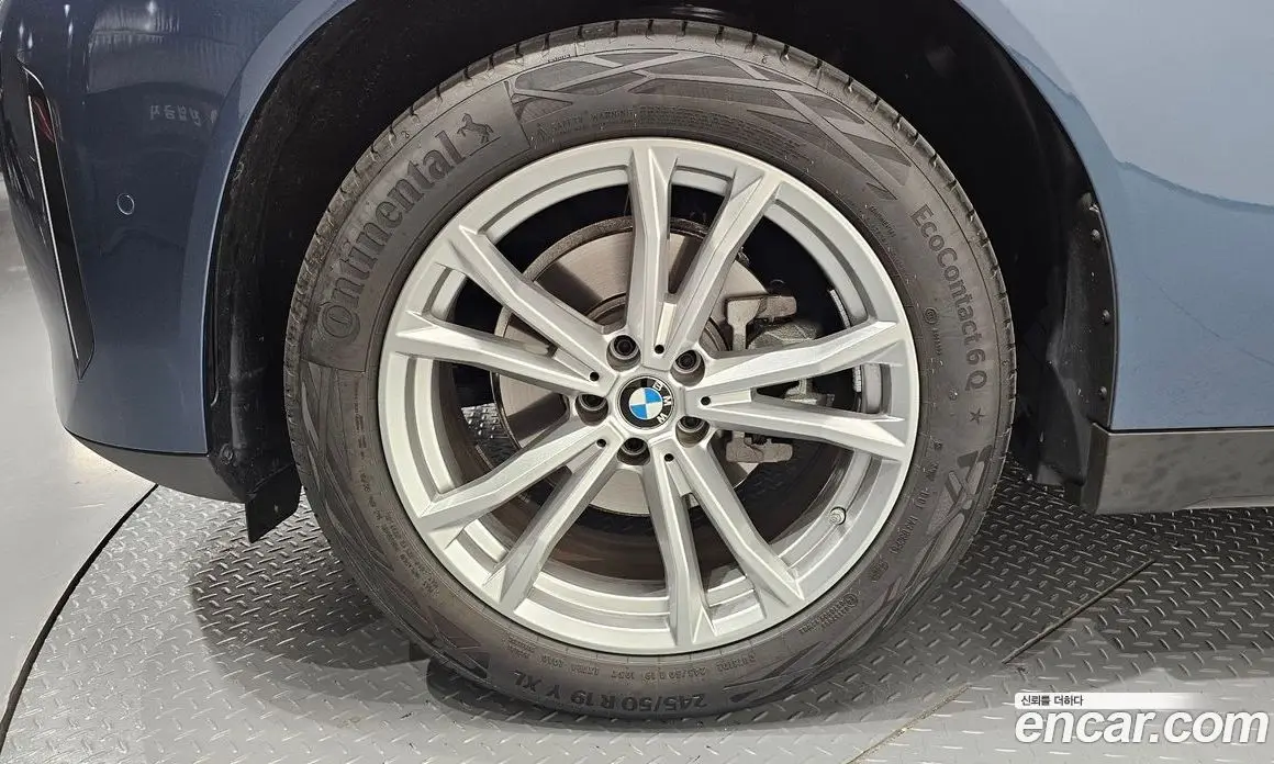 BMW X3 2025 2.0 автомат (гидро), фото 5 BMW X3 2025 2.0 автомат (гидро), фото 5