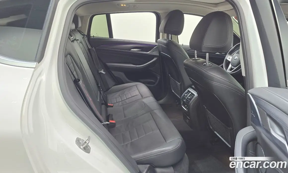 BMW X4 2023 2.0 автомат (гидро), фото 12