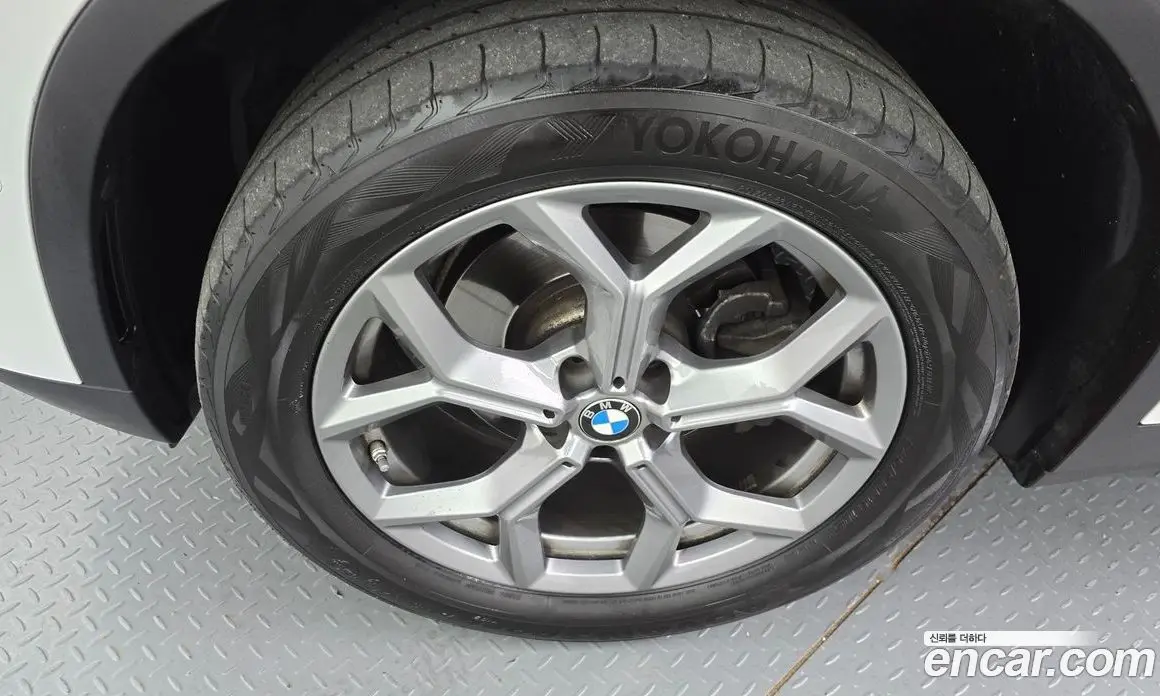 BMW X4 2023 2.0 автомат (гидро), фото 5