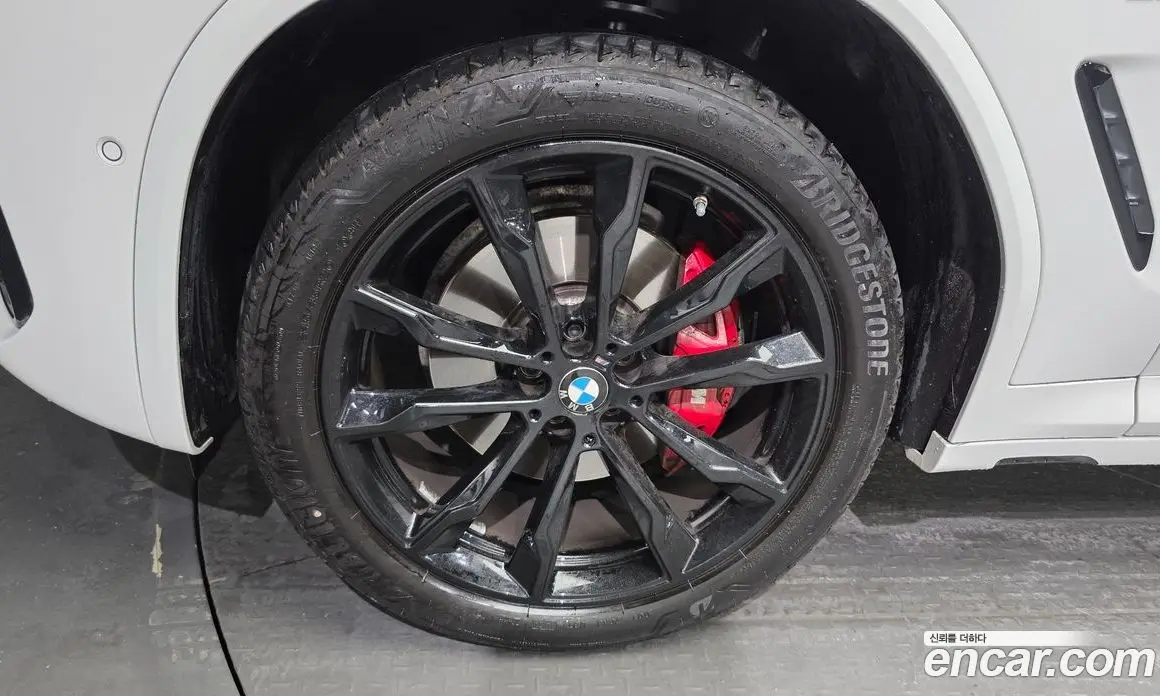 BMW X4 2025 2.0 автомат (гидро), фото 5 BMW X4 2025 2.0 автомат (гидро), фото 5