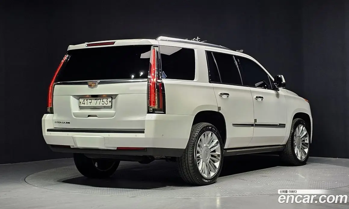 Cadillac Escalade 2019 6.2 автомат (гидро), фото 2 Cadillac Escalade 2019 6.2 автомат (гидро), фото 2