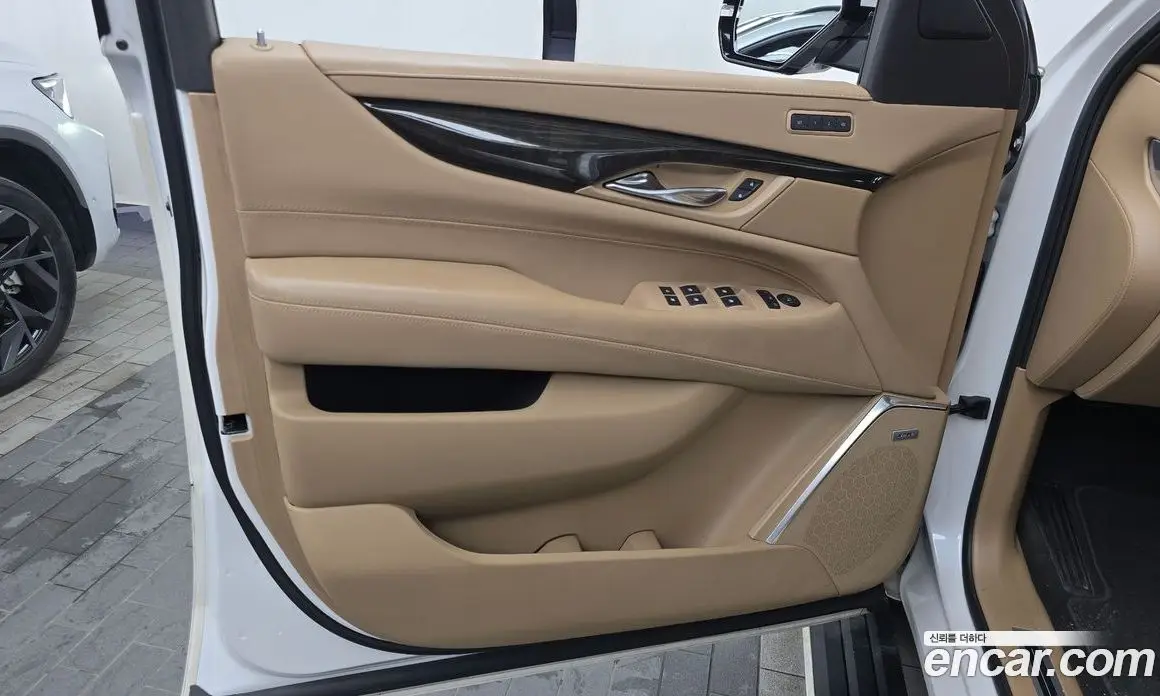 Cadillac Escalade 2019 6.2 автомат (гидро), фото 14 Cadillac Escalade 2019 6.2 автомат (гидро), фото 14