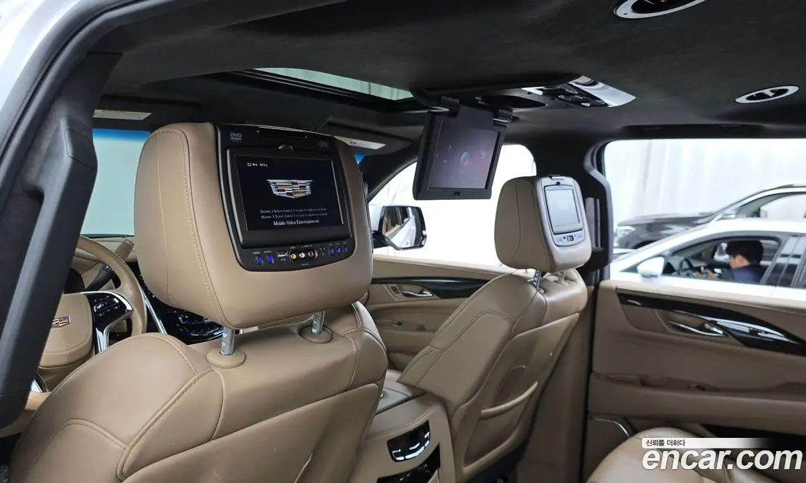 Cadillac Escalade 2019 6.2 автомат (гидро), фото 17 Cadillac Escalade 2019 6.2 автомат (гидро), фото 17