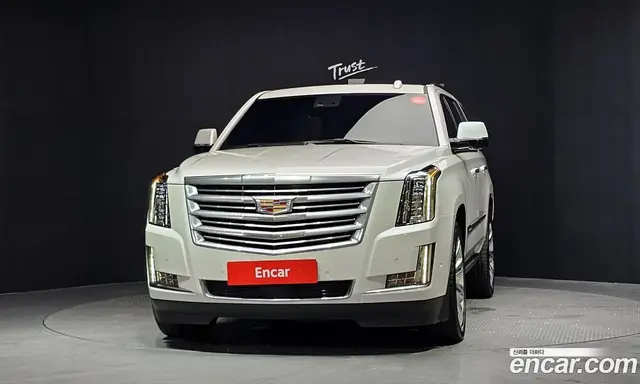 Cadillac Escalade 2019 6.2 автомат (гидро), миниатюра 3 Cadillac Escalade 2019 6.2 автомат (гидро), миниатюра 3