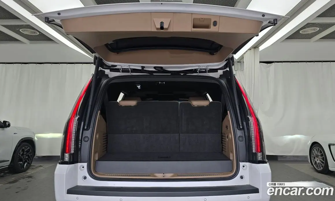 Cadillac Escalade 2019 6.2 автомат (гидро), фото 26 Cadillac Escalade 2019 6.2 автомат (гидро), фото 26