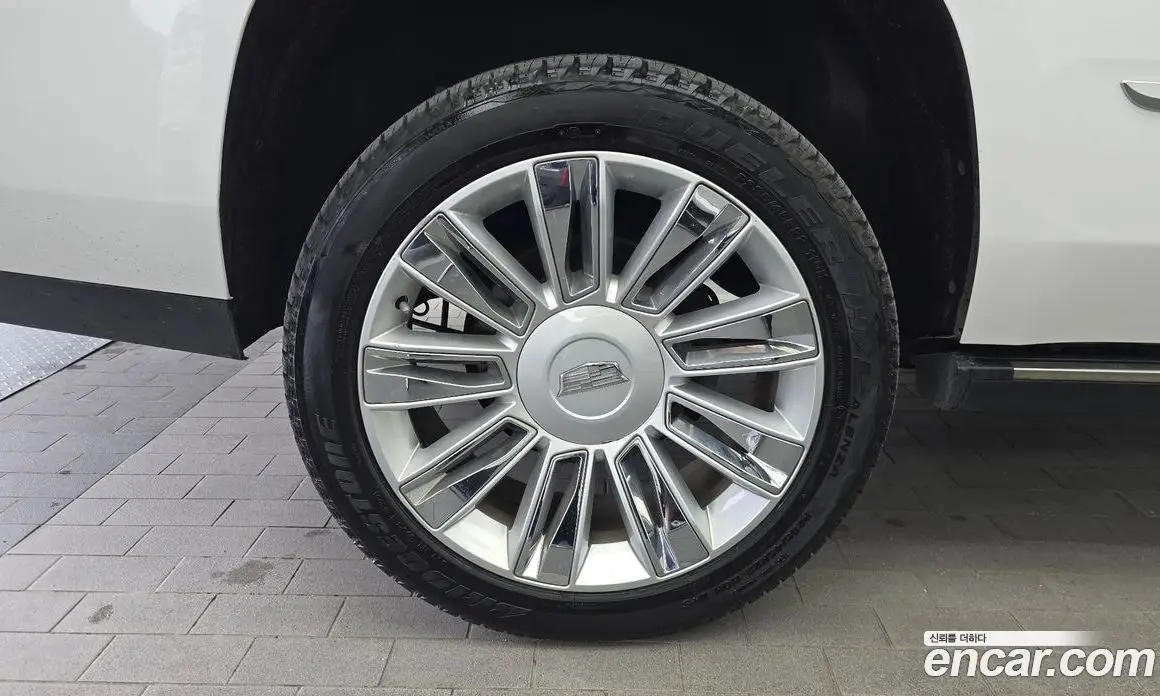 Cadillac Escalade 2019 6.2 автомат (гидро), фото 5 Cadillac Escalade 2019 6.2 автомат (гидро), фото 5