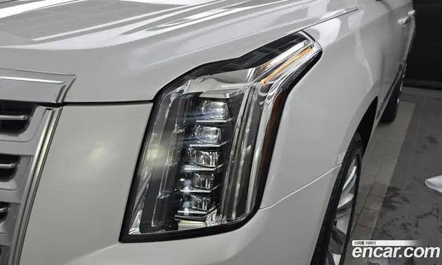 Cadillac Escalade 2019 6.2 автомат (гидро), миниатюра 8 Cadillac Escalade 2019 6.2 автомат (гидро), миниатюра 8