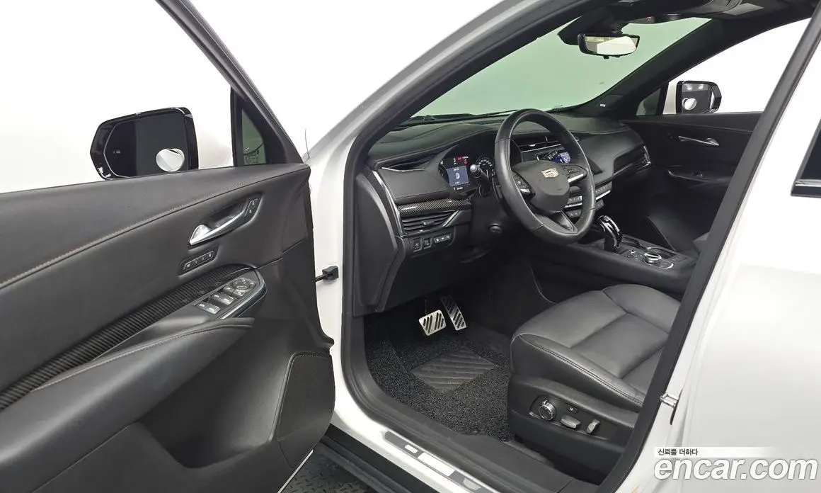 Cadillac XT4 2023 2.0 автомат (гидро), фото 13 Cadillac XT4 2023 2.0 автомат (гидро), фото 13
