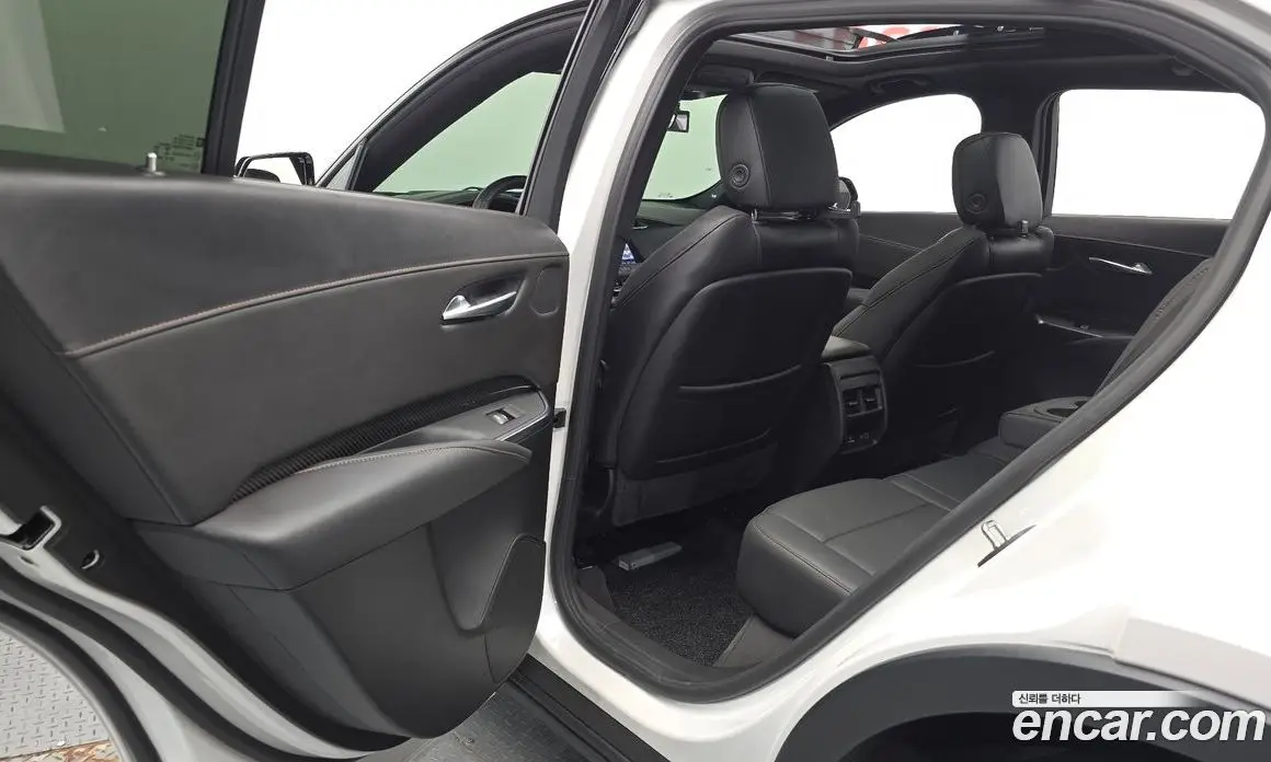 Cadillac XT4 2023 2.0 автомат (гидро), фото 16 Cadillac XT4 2023 2.0 автомат (гидро), фото 16