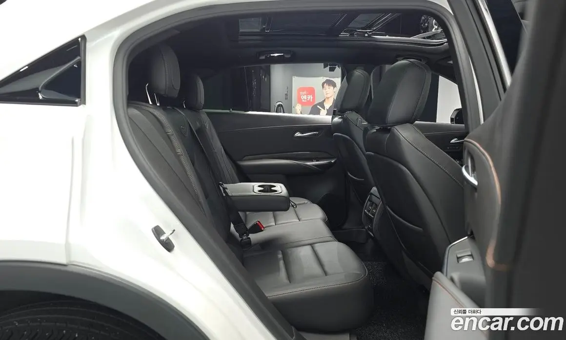 Cadillac XT4 2023 2.0 автомат (гидро), фото 18 Cadillac XT4 2023 2.0 автомат (гидро), фото 18