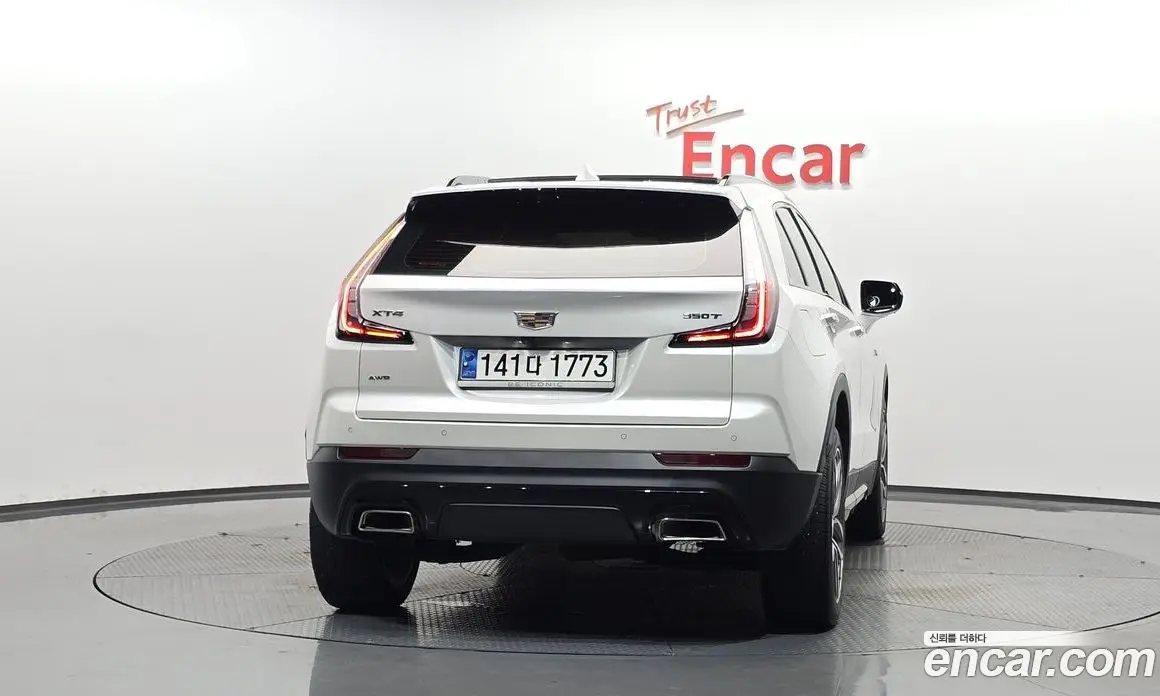 Cadillac XT4 2023 2.0 автомат (гидро), фото 4 Cadillac XT4 2023 2.0 автомат (гидро), фото 4
