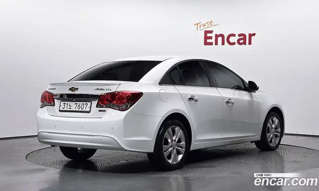 Chevrolet Cruze 2014 1.4 автомат (гидро), миниатюра 1 Chevrolet Cruze 2014 1.4 автомат (гидро), миниатюра 1