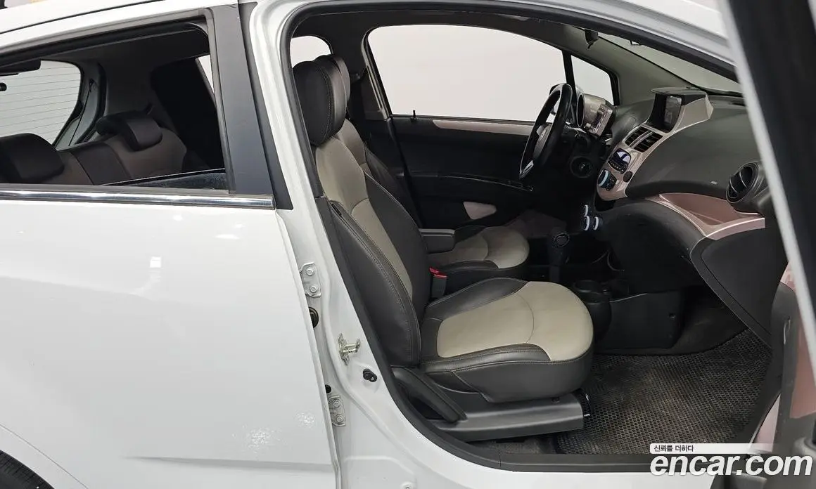 Chevrolet Spark 2012 1.0 автомат (гидро), фото 16 Chevrolet Spark 2012 1.0 автомат (гидро), фото 16