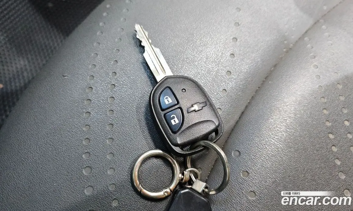 Chevrolet Spark 2013 1.0 автомат (гидро), фото 30 Chevrolet Spark 2013 1.0 автомат (гидро), фото 30