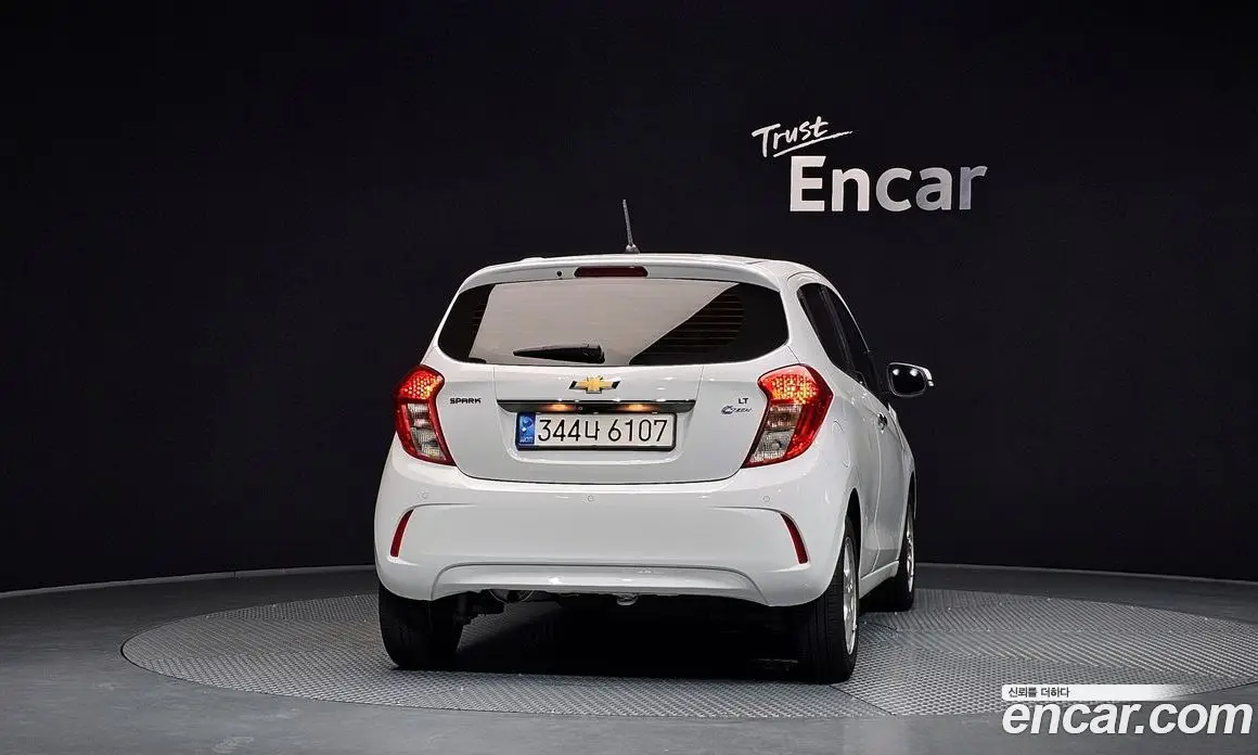 Chevrolet Spark 2015 1.0 автомат (гидро), фото 4 Chevrolet Spark 2015 1.0 автомат (гидро), фото 4