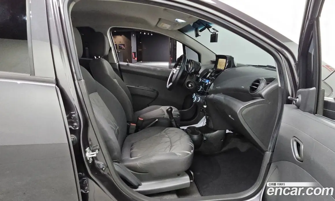 Chevrolet Spark 2015 1.0 автомат (гидро), фото 18 Chevrolet Spark 2015 1.0 автомат (гидро), фото 18