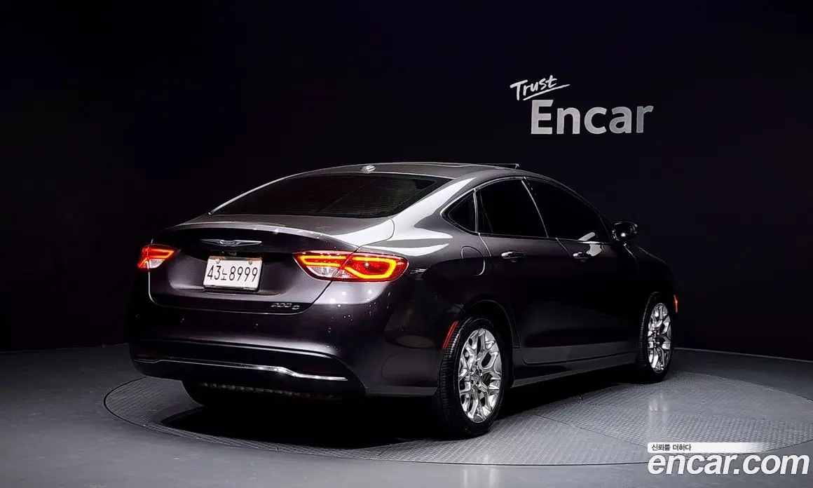 Chrysler 200 2015 2.4 автомат (гидро), фото 2 Chrysler 200 2015 2.4 автомат (гидро), фото 2