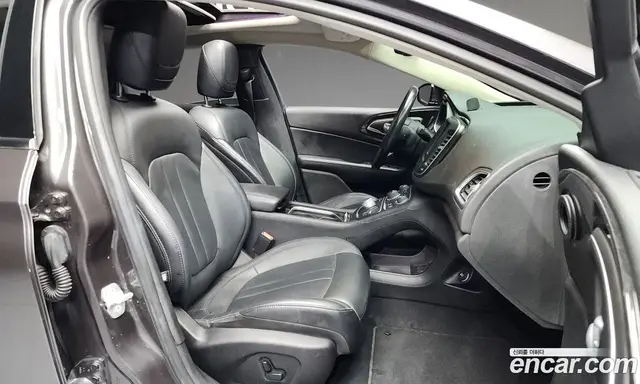Chrysler 200 2015 2.4 автомат (гидро), миниатюра 11 Chrysler 200 2015 2.4 автомат (гидро), миниатюра 11
