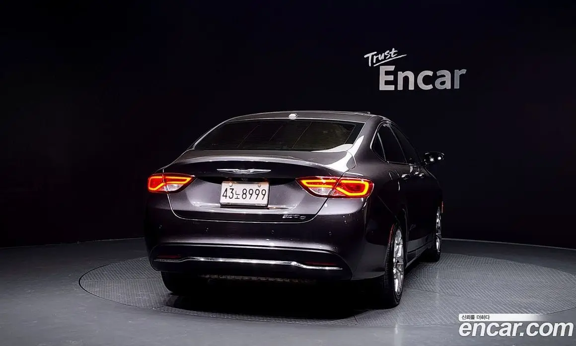 Chrysler 200 2015 2.4 автомат (гидро), фото 4 Chrysler 200 2015 2.4 автомат (гидро), фото 4