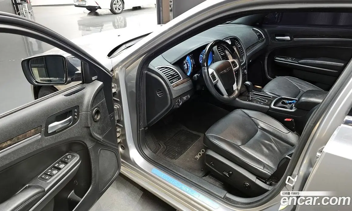 Chrysler 300C 2013 3.0 автомат (гидро), фото 12 Chrysler 300C 2013 3.0 автомат (гидро), фото 12