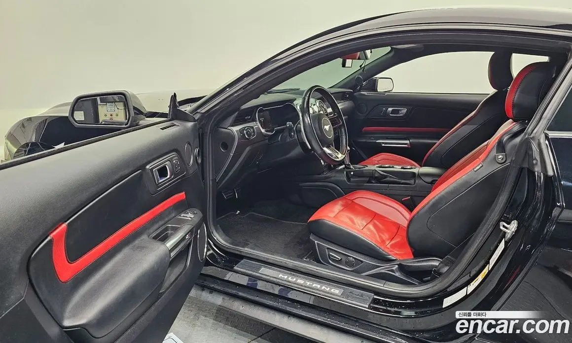 Ford Mustang 2019 5.0 автомат (гидро), фото 13 Ford Mustang 2019 5.0 автомат (гидро), фото 13