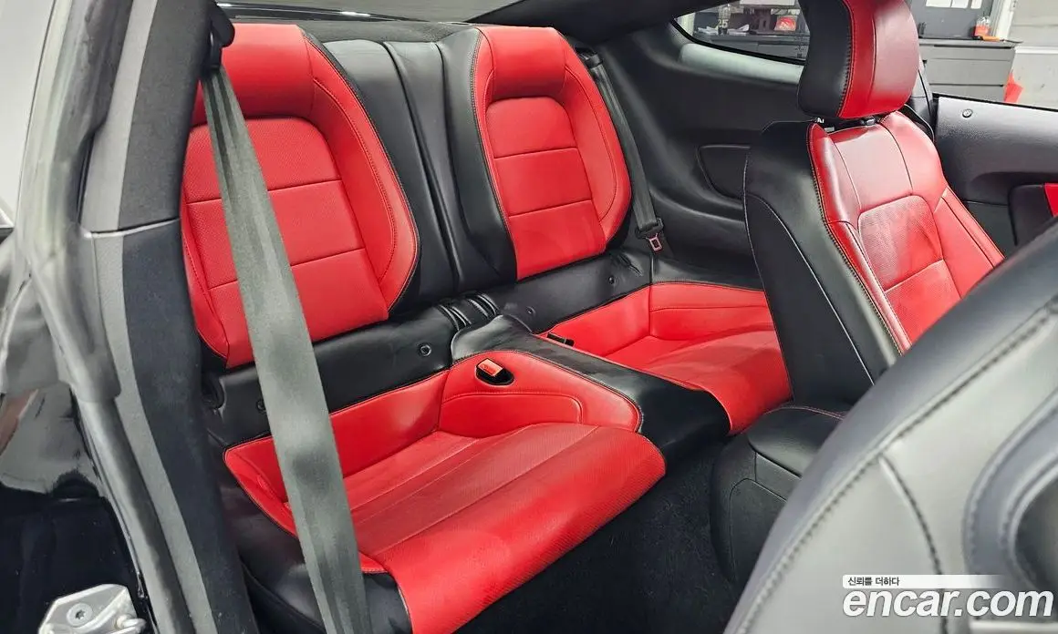 Ford Mustang 2019 5.0 автомат (гидро), фото 17 Ford Mustang 2019 5.0 автомат (гидро), фото 17