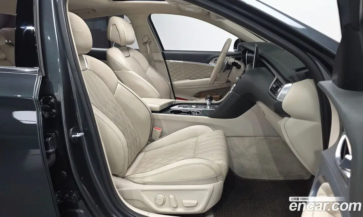 Genesis G70 2017 2.0 автомат (гидро), фото 16 Genesis G70 2017 2.0 автомат (гидро), фото 16