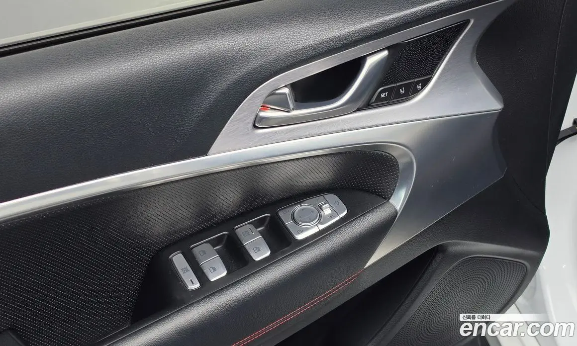 Genesis G70 2019 2.0 автомат (гидро), фото 19 Genesis G70 2019 2.0 автомат (гидро), фото 19