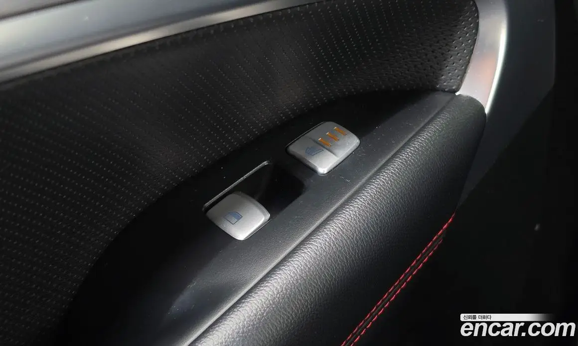 Genesis G70 2019 2.0 автомат (гидро), фото 20 Genesis G70 2019 2.0 автомат (гидро), фото 20