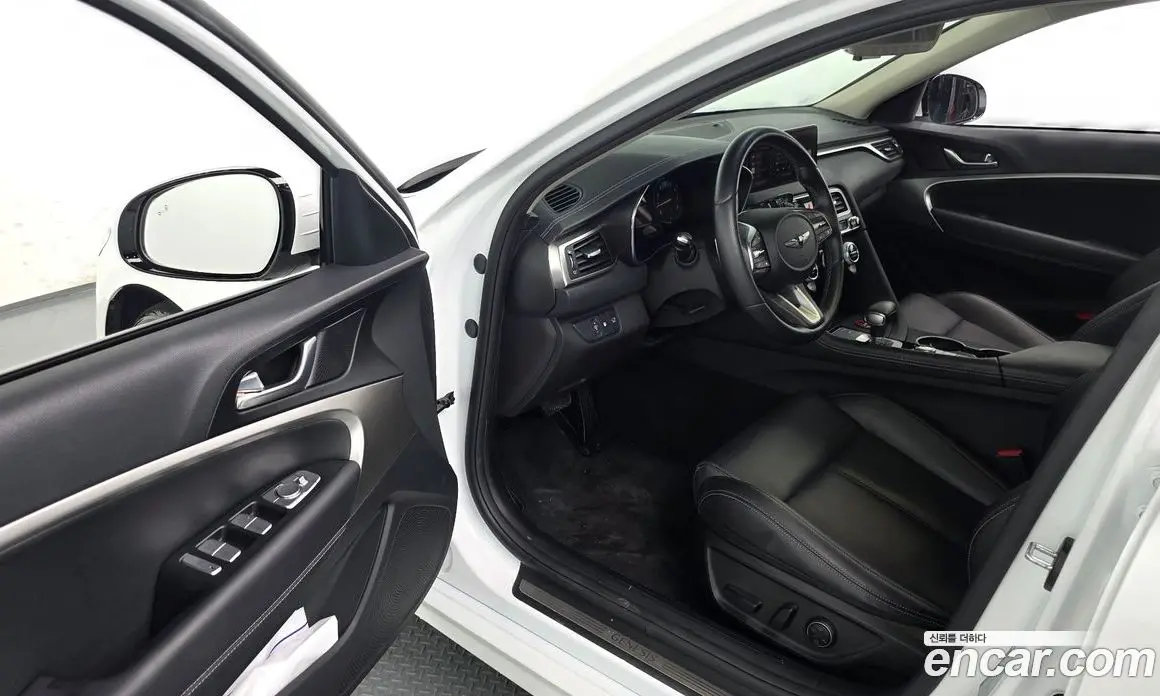 Genesis G70 2021 2.0 автомат (гидро), фото 12 Genesis G70 2021 2.0 автомат (гидро), фото 12