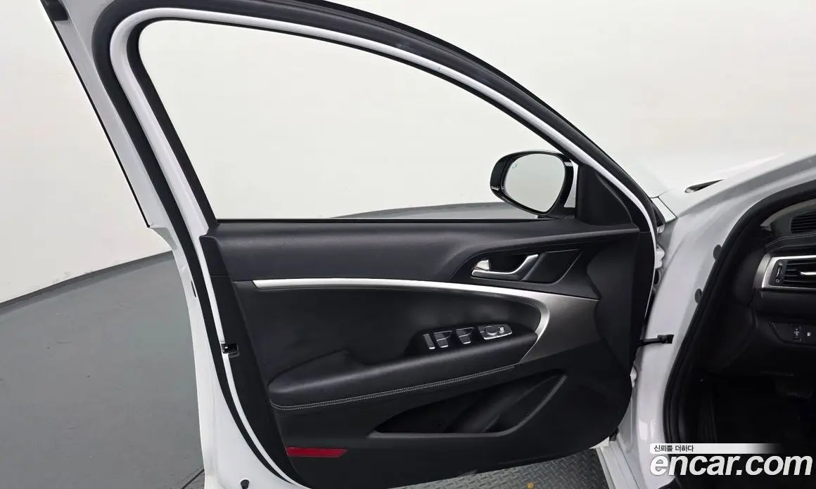 Genesis G70 2021 2.0 автомат (гидро), фото 13 Genesis G70 2021 2.0 автомат (гидро), фото 13