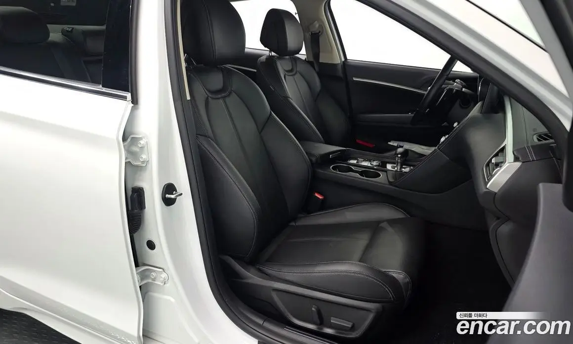 Genesis G70 2021 2.0 автомат (гидро), фото 15 Genesis G70 2021 2.0 автомат (гидро), фото 15