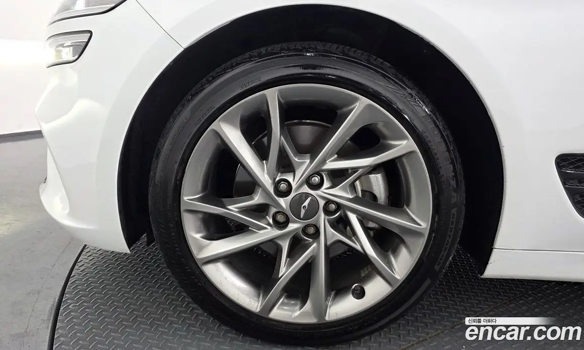 Genesis G70 2021 2.0 автомат (гидро), фото 4 Genesis G70 2021 2.0 автомат (гидро), фото 4