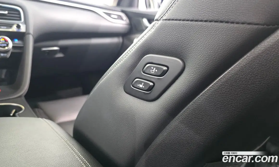 Genesis G70 2021 2.0 автомат (гидро), фото 33 Genesis G70 2021 2.0 автомат (гидро), фото 33